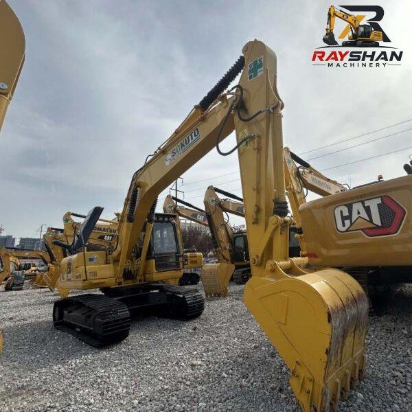 KOMATSU-PC200-Excavator-4 Used KOMATSU PC240 Excavator 24ton for sale Heavy-Duty Undercarriage