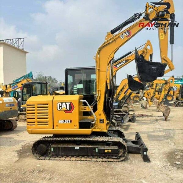Used CAT E305.5E2 Excavator 5.5ton for sale low fuel consumption
