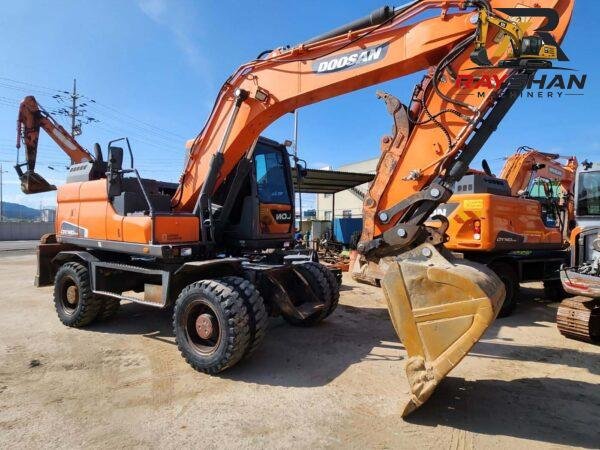 used doosan 140 (1) Used DOOSAN 140 Excavator 14ton for sale Advanced Electronic Control System