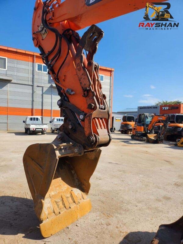 used doosan 140 (3) Used DOOSAN 140 Excavator 14ton for sale Advanced Electronic Control System