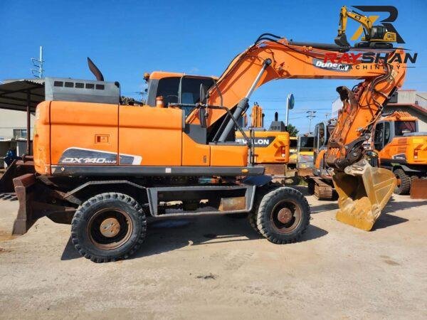used doosan 140 (4) Used DOOSAN 140 Excavator 14ton for sale Advanced Electronic Control System