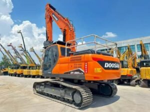 used doosan 225 (1) Used DOOSAN 225 Excavator 22ton for sale Durable Structural Design