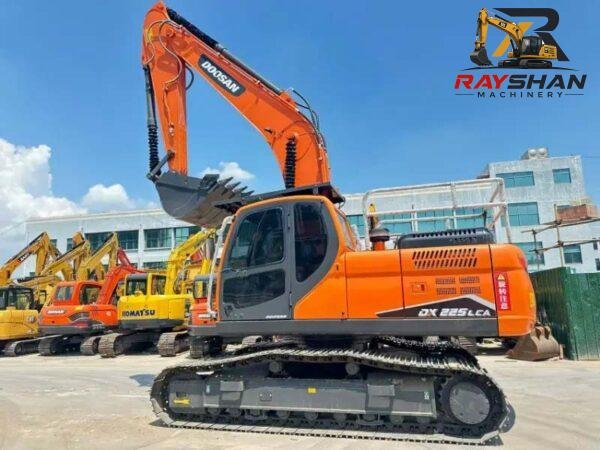 used doosan 225 (6) Used DOOSAN 225 Excavator 22ton for sale Durable Structural Design