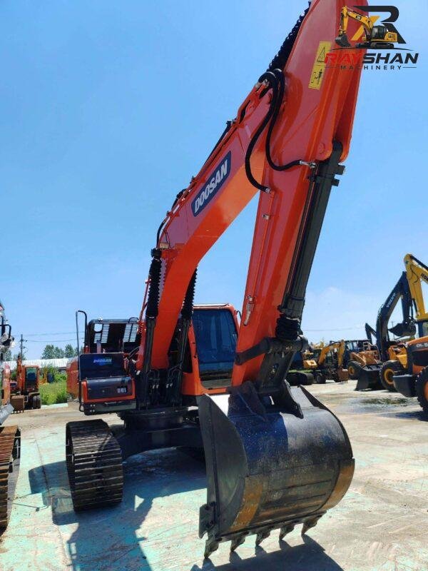 used doosan 225 (7) Used DOOSAN 225 Excavator 22ton for sale Durable Structural Design