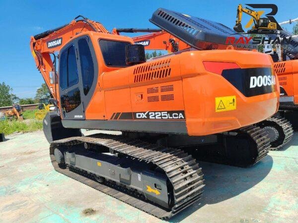 Used DOOSAN 225 Excavator 22ton for sale Durable Structural Design