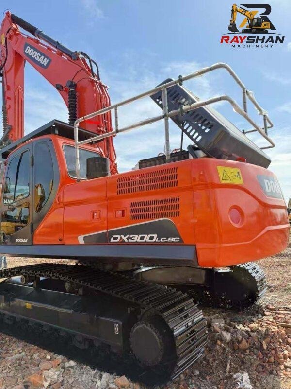 used doosan 300 (5)_1 Used DOOSAN 300 Excavator 30ton for sale Powerful Heavy-Load Output