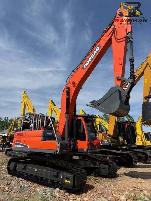 used doosan 300 (6)_1 Used DOOSAN 300 Excavator 30ton for sale Powerful Heavy-Load Output