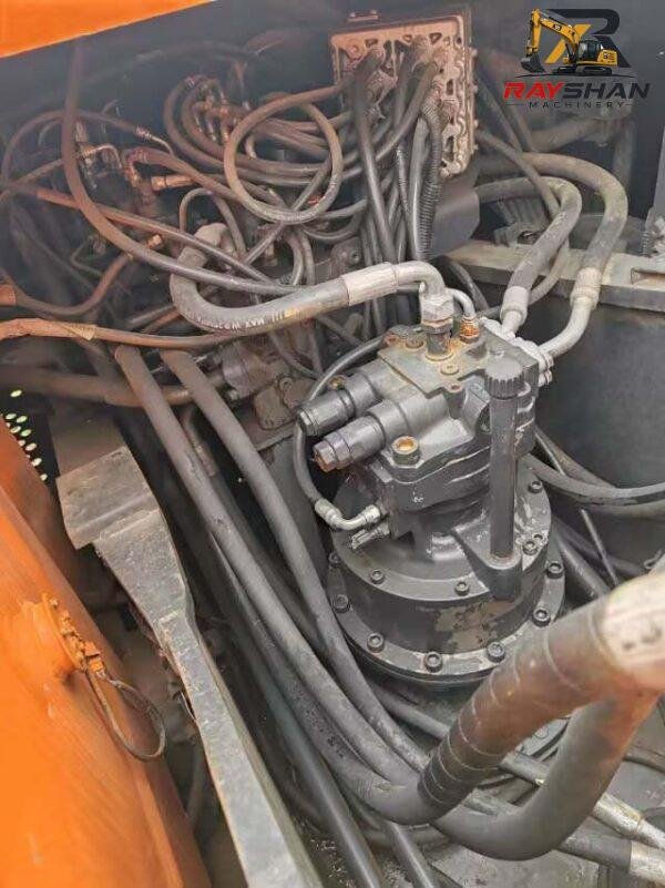 Used HITACHI ZX200 Excavator 20ton for sale High-Efficiency Hydraulic System