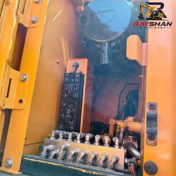 used hyundai 210 (10) Used HYUNDAI 210-9 Excavator 21ton for sale Robust Long-Lasting Construction