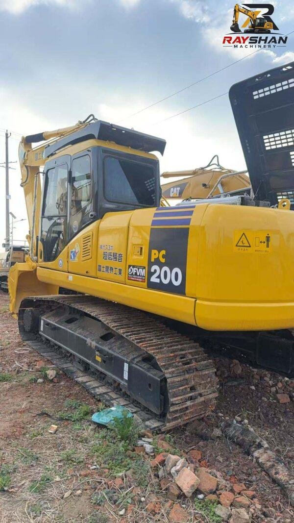 used komatsu 200 (8) Used KOMATSU 200 Excavator 20ton for sale Precise Hydraulic Flow