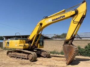 Used KOMATSU PC300 Excavator 30ton for sale Precise Hydraulic Flow