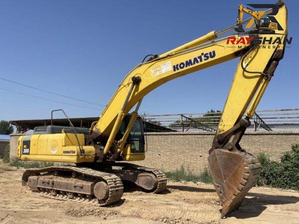 Used KOMATSU PC300 Excavator 30ton for sale Precise Hydraulic Flow