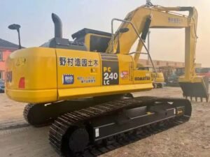 Used KOMATSU PC240 Excavator 24ton for sale Heavy-Duty Undercarriage