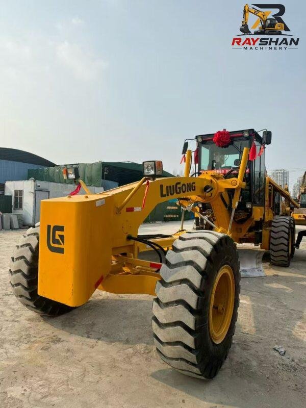 Used XCMG GR2153 16.5ton for sale outstanding structural durability