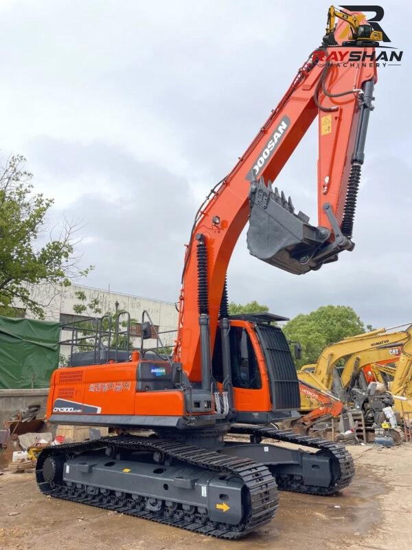 Used DOOSAN DX300 Excavator 30ton for sale Robust High-Load Power Delivery