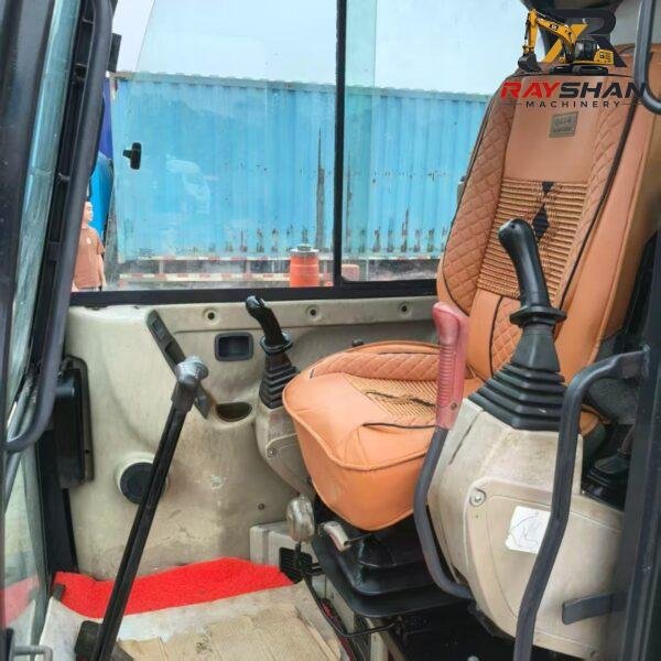 USED DOOSAN DX60 (1) Used DOOSAN DX60 Excavator 6ton for sale Efficient Hydraulic Response