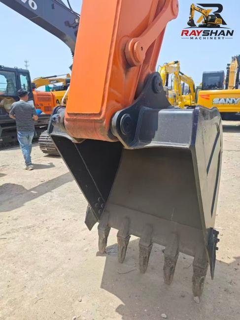 Used HITACHI ZX160 Excavator 16ton for sale Rugged Reliability