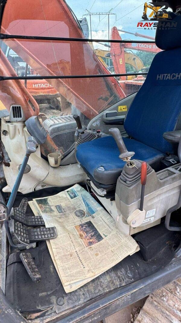 Used HITACHI ZX270-3 Excavator 27ton for sale Durable Structure