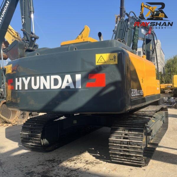Used HYUNDAI 220LC Excavator 22ton for sale Excellent Impact Resistance
